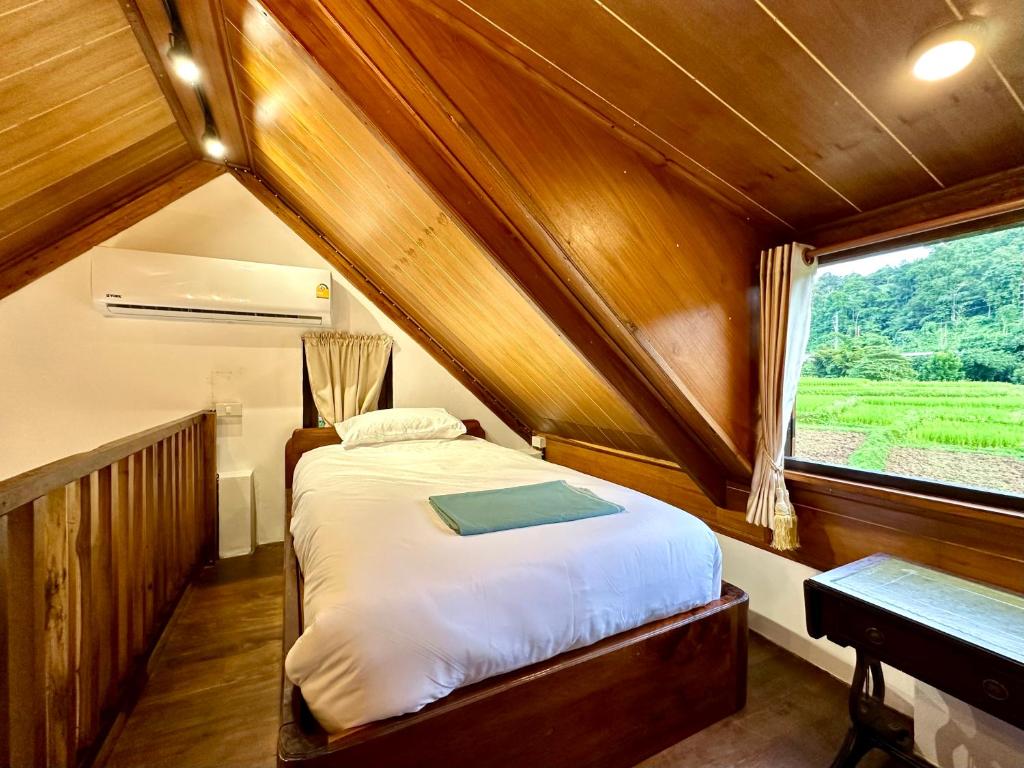 Ban Kaew Mo Ra Glamping & Restaurant photo 1