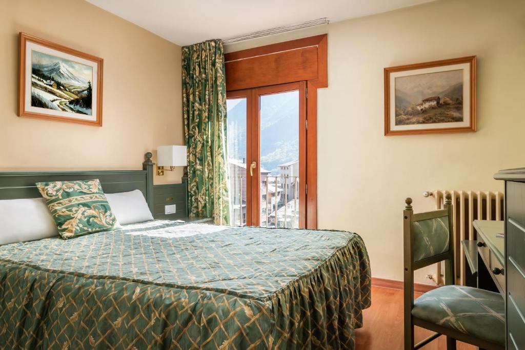{
  "en-gb": "Hotel Sant Jordi by ALEGRIA"
} photo 4