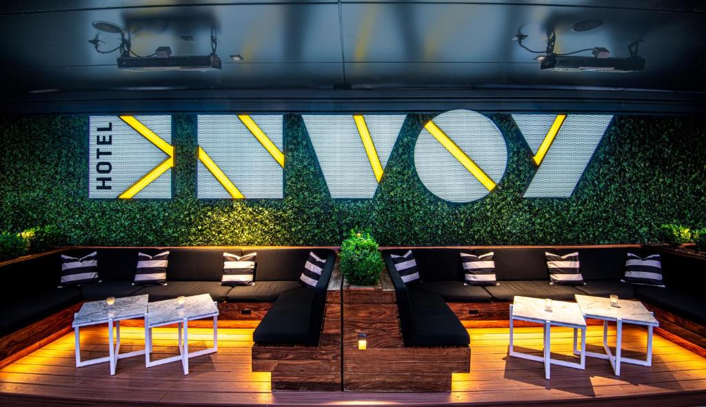 The Envoy Hotel, Autograph Collection photo 3