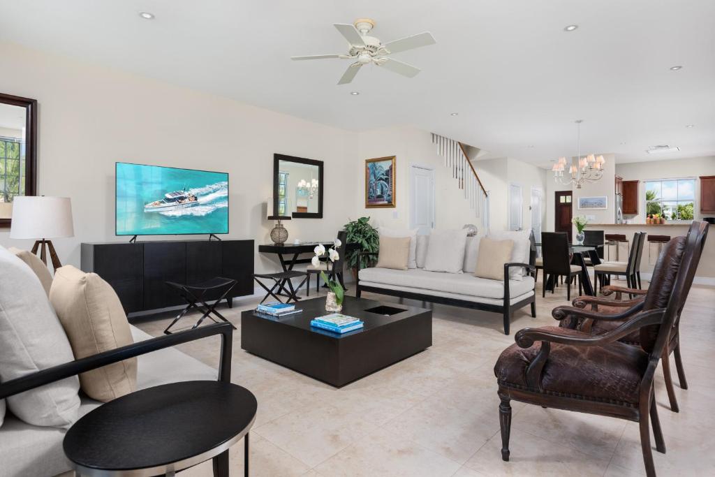 One Grace Bay Townhomes 205 photo 1