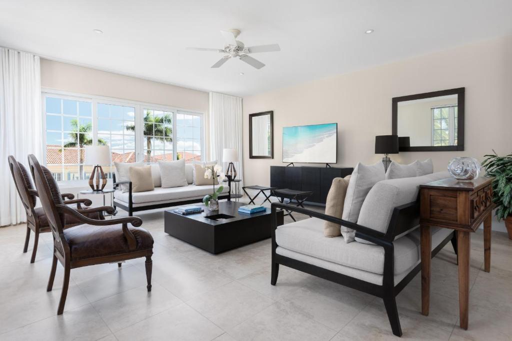 One Grace Bay Townhomes 205 photo 2