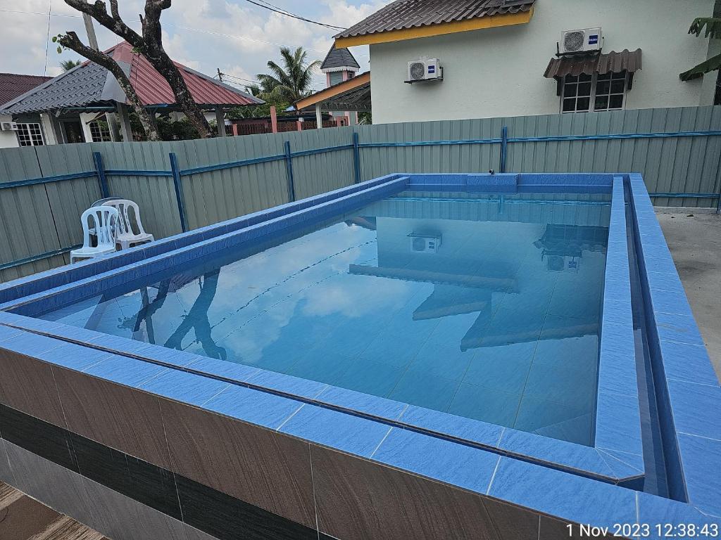 MRI Residence - Homestay in Sg Buloh with Swimming Pool - No Pork&Alcohol Allowed photo 2