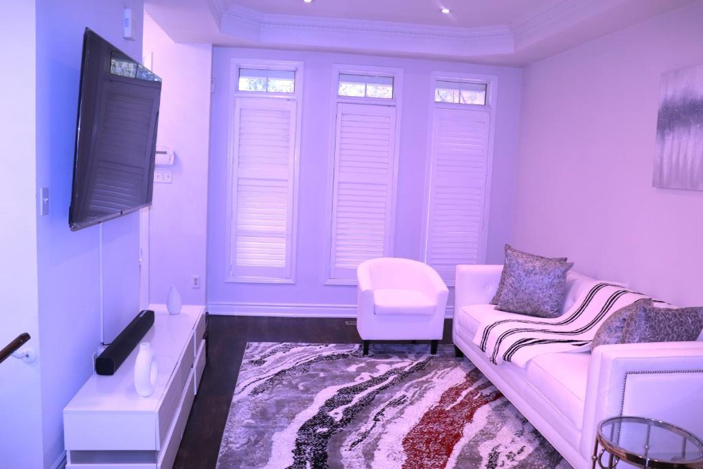 Cozy-2bedroom in Oakville