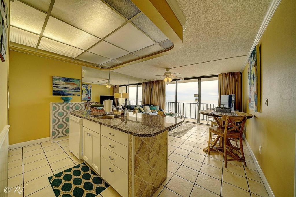 Edgewater 1008-3 photo 1