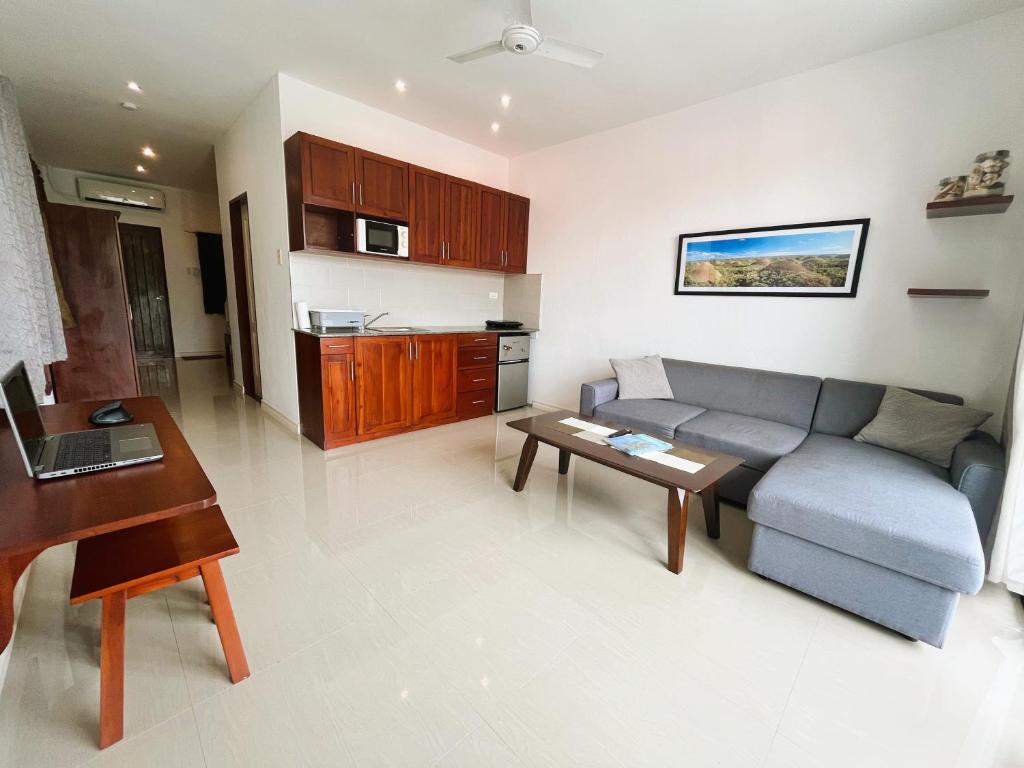 Bohol Jewel residence with fast Wi-Fi near beach photo 4
