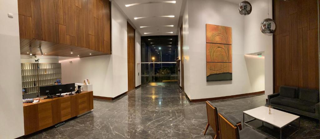 Suite con Jacuzzi - Torres el Bosque, Quito photo 3