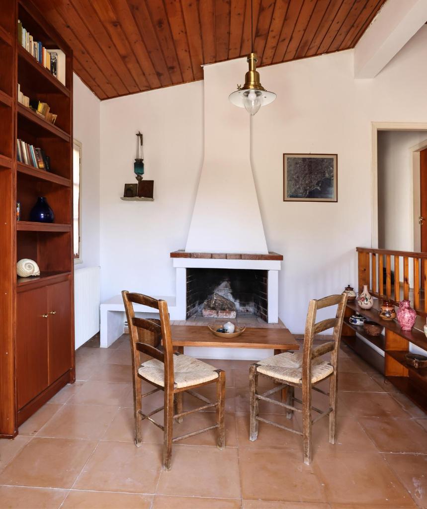 Belle Epoque - Holiday Home - Tap to explore photos