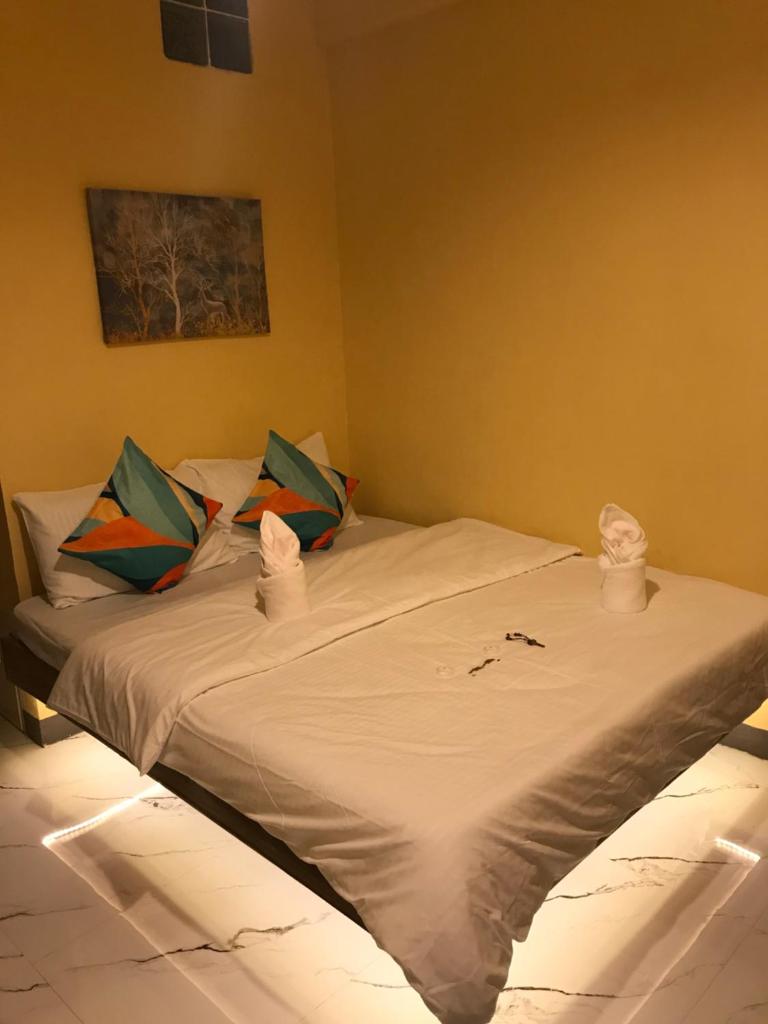 Elmo’s place photo 4