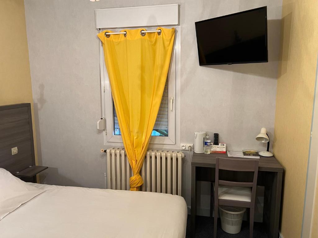 Logis Hotels - Le Saint Clément - Hotel Restaurant photo 2
