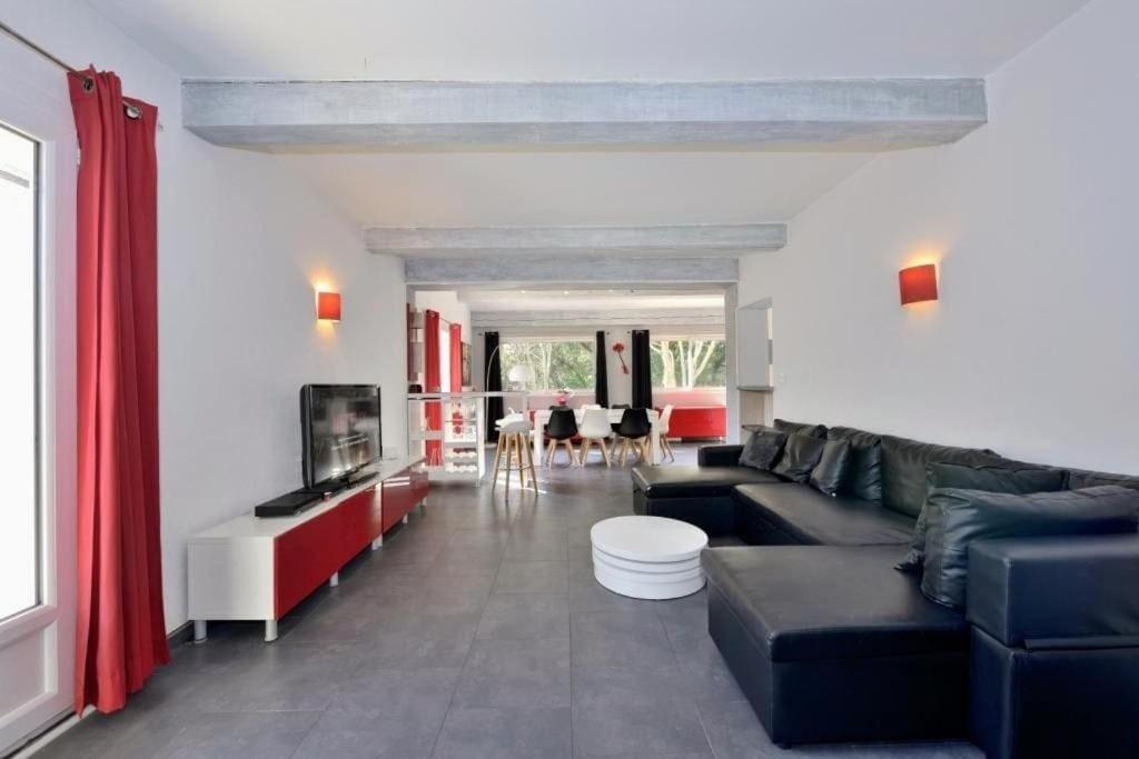 Proche uzes villa avec piscine et spa au calme photo 1