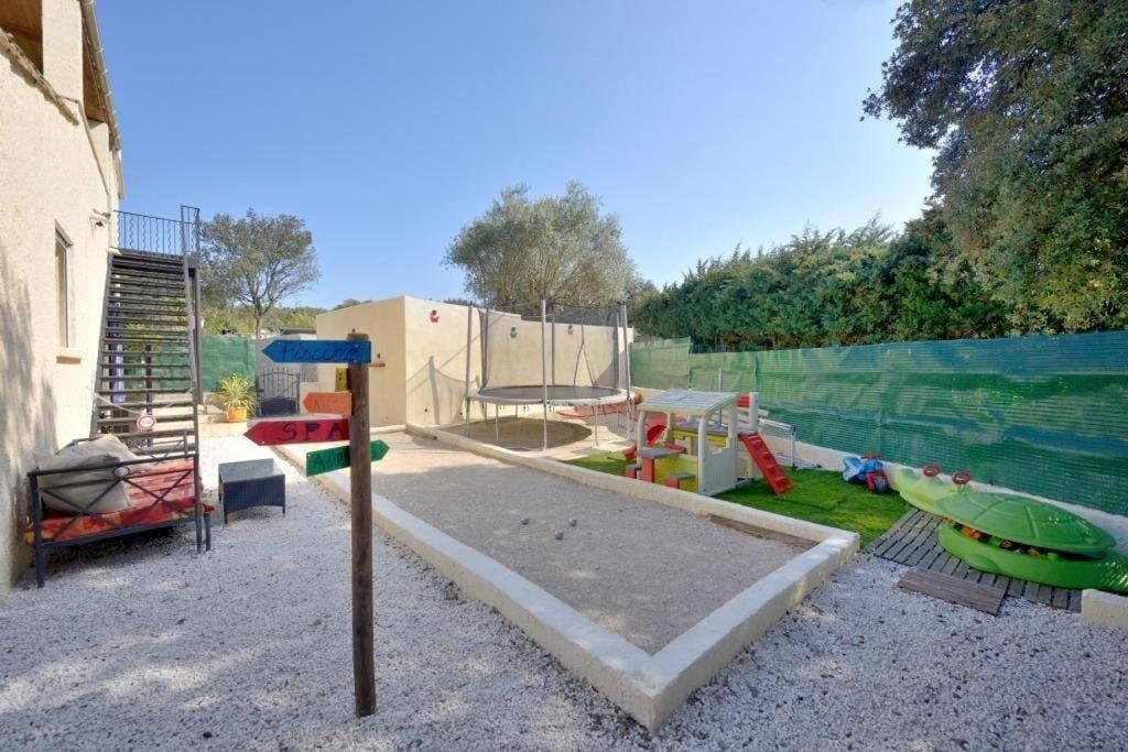 Proche uzes villa avec piscine et spa au calme photo 3
