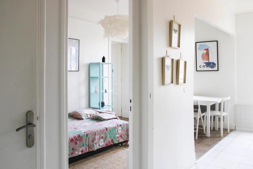Well Equipped 40m Apartment Near Paris photo 3