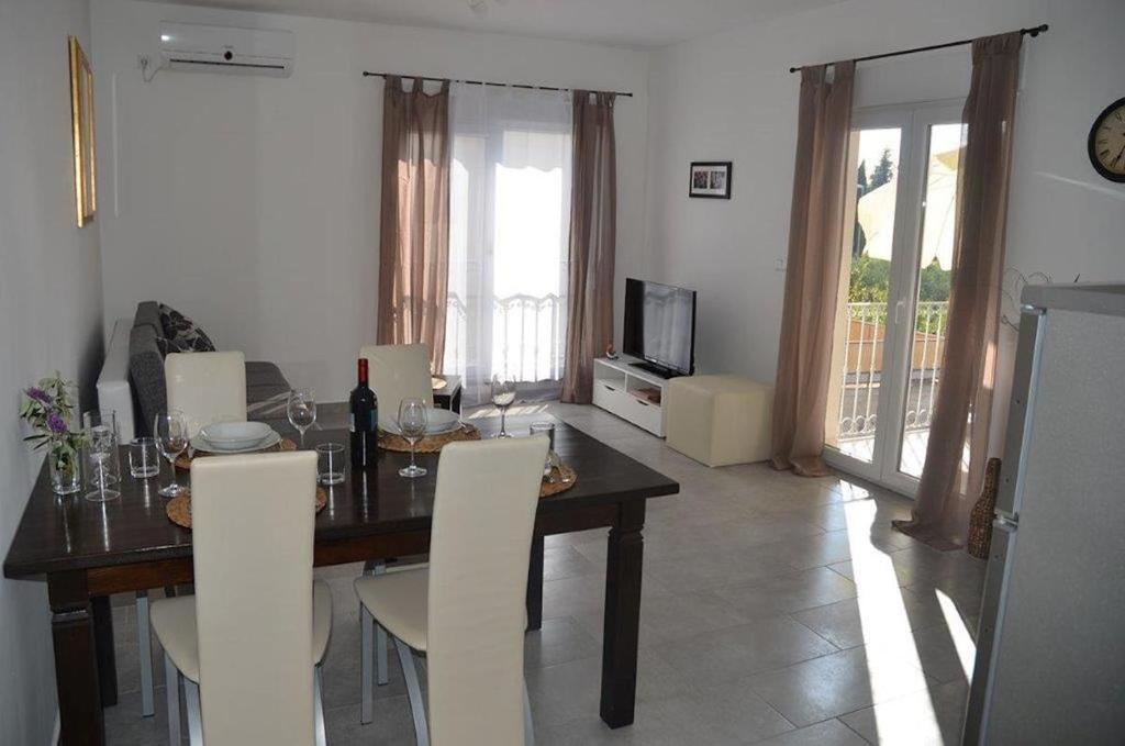 Apartments Villa Marina photo 2