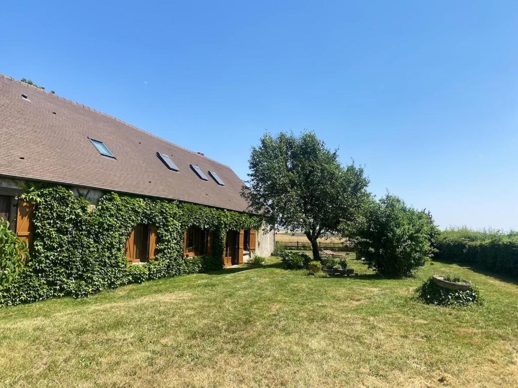 Maison de 6 chambres avec jardin clos et wifi a Richarville