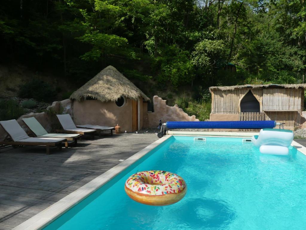 La vie est belle, gîte unique avec piscine dans un écrin de verdure photo 2