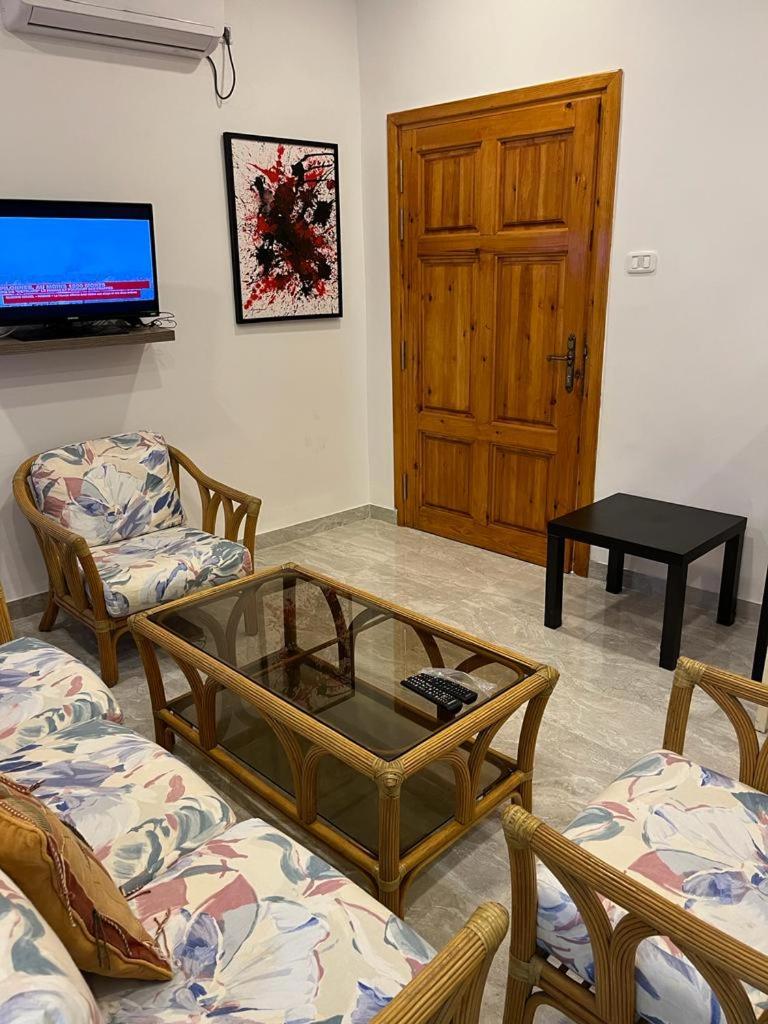Furnished Studio photo 4