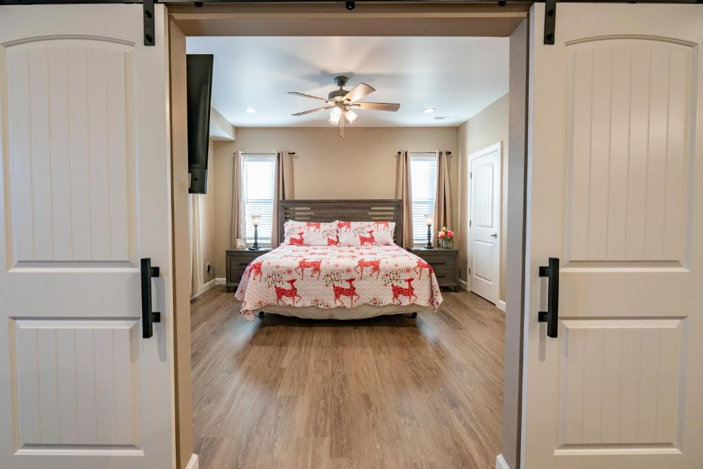 NEW BUILD - Walk-In 3BR - 2 Pools - FREE TICKETS INCLUDED - FHG-208 photo 3