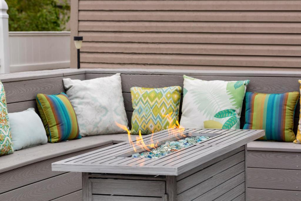 Hot Tub Hideaway 3 BR photo 4