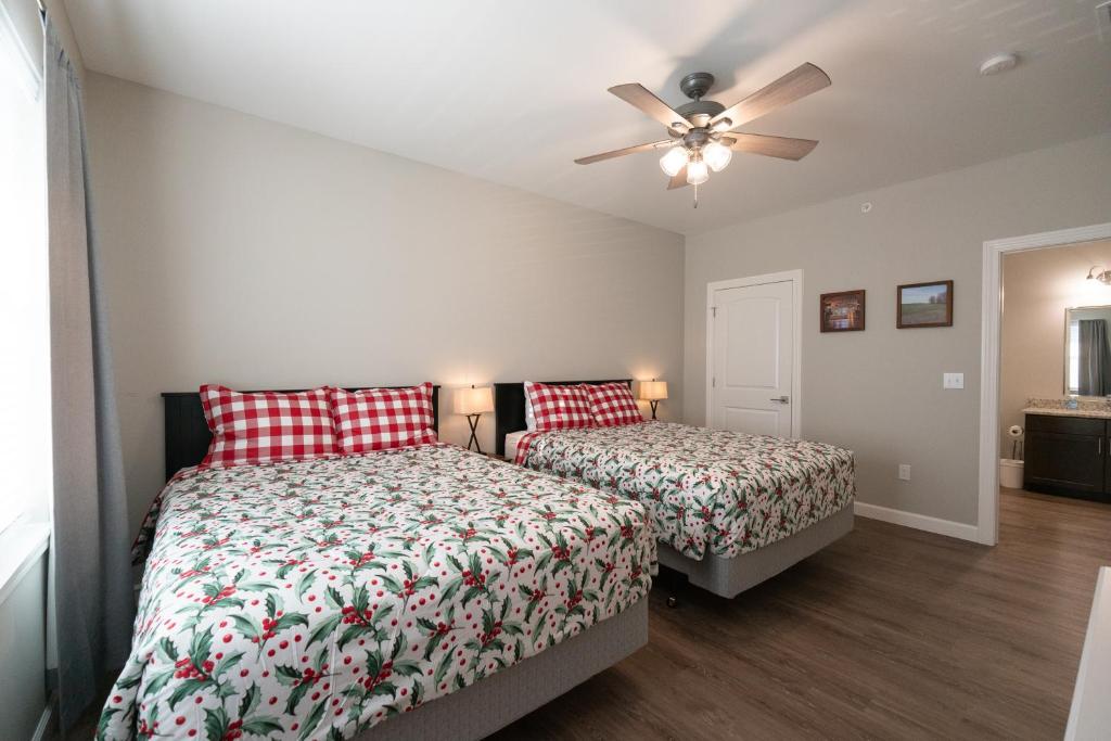 NEW BUILD - Luxury 3BR Condo - Resort Amenities - FREE TICKETS INCLUDED - FHG-308 photo 3