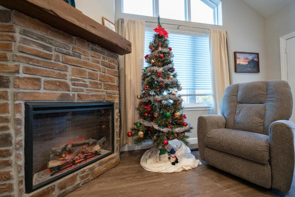 NEW BUILD - Luxury 3BR Condo - Resort Amenities - FREE TICKETS INCLUDED - FHG-308 photo 2