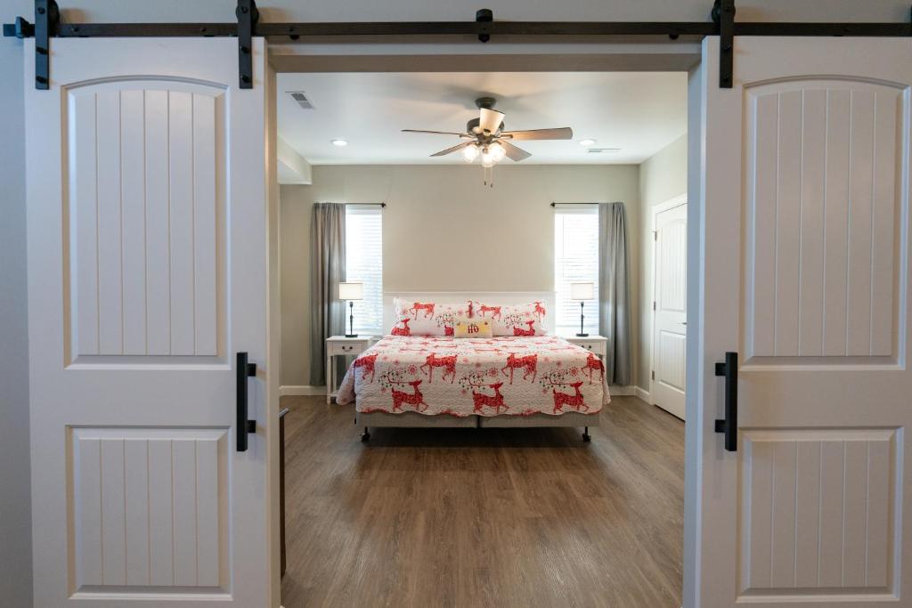 NEW BUILD - Luxury 3BR Condo - Resort Amenities - FREE TICKETS INCLUDED - FHG-308 photo 1