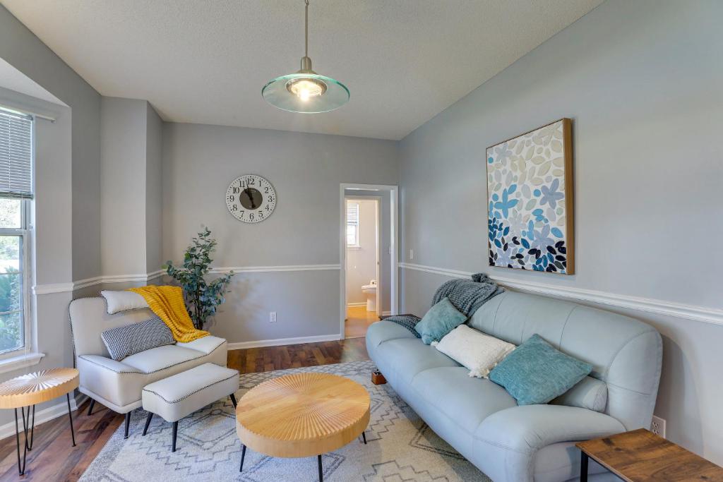 North Charleston Home Near Shopping and Dining! photo 3