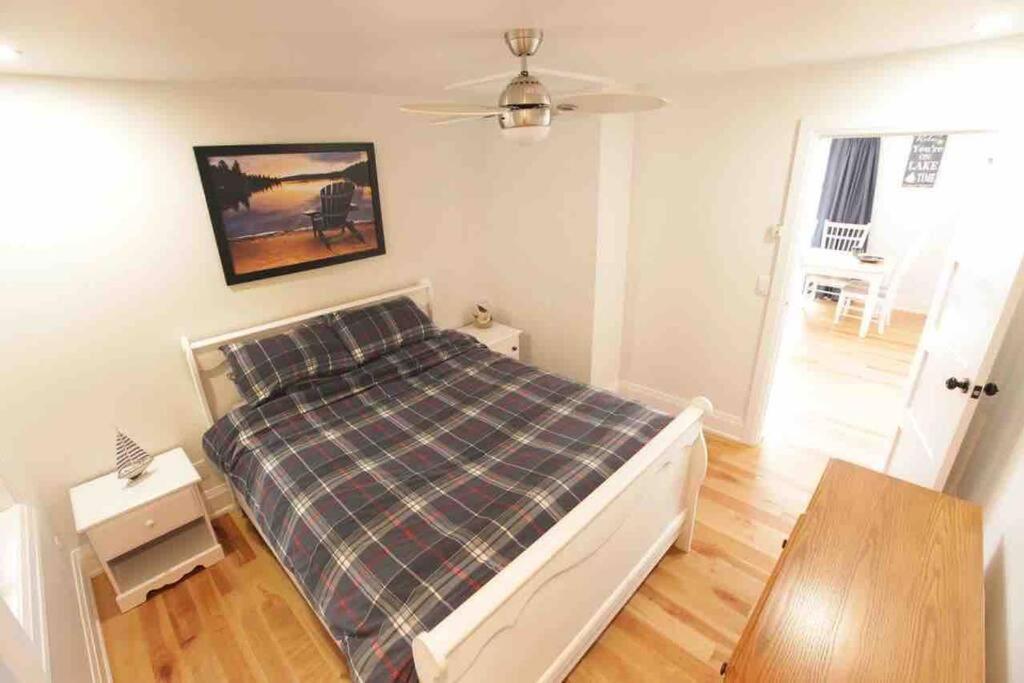 Driftwood Point Waterfront Cottage photo 4