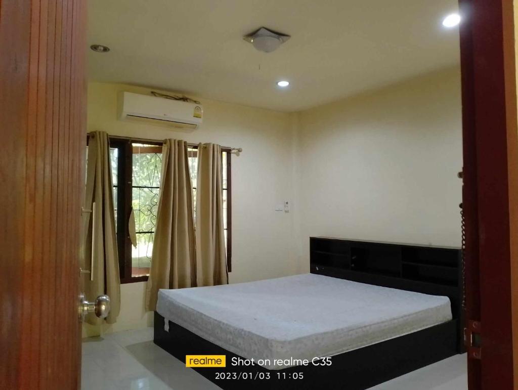 2 one bedroom houses 400 meters from the deach photo 1