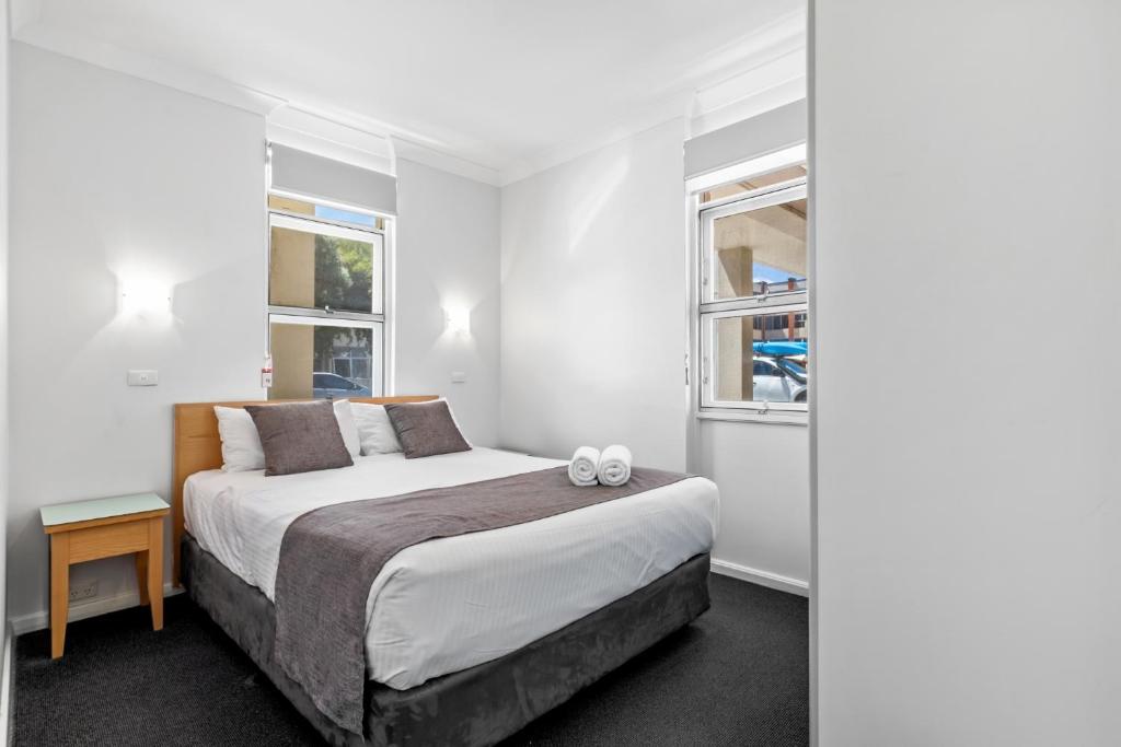 Taft Apartments photo 2