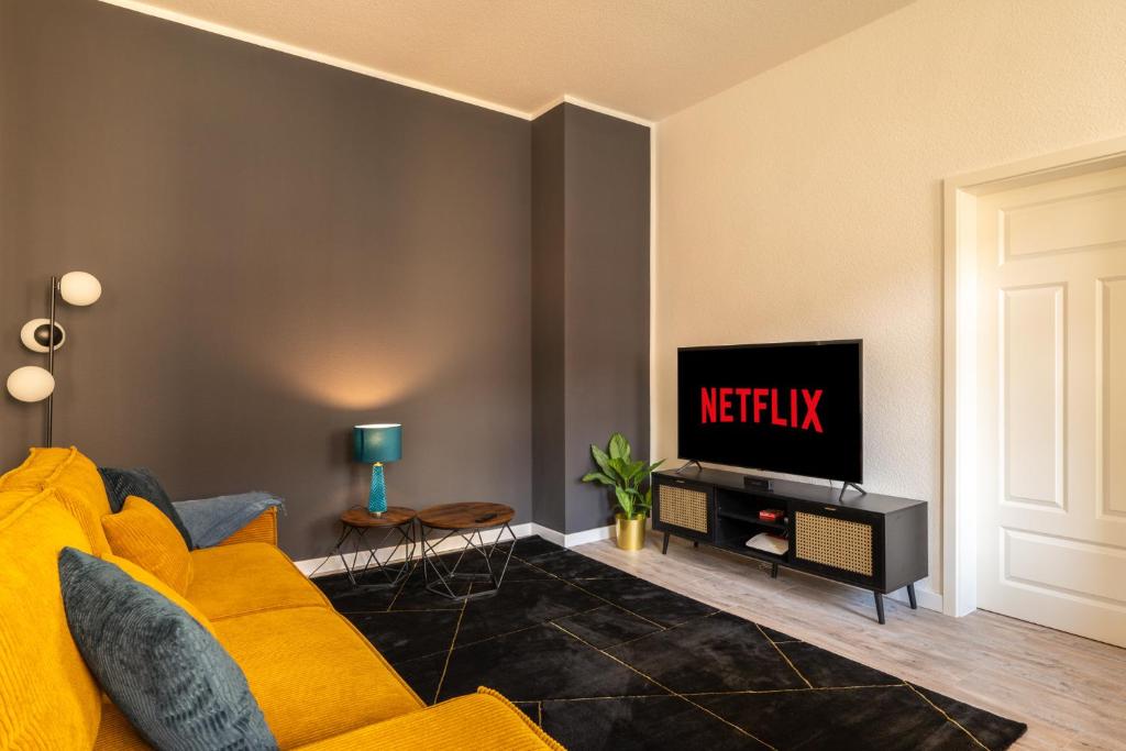 NEU! - maremar - Design Apartment - Luxus Boxspringbett - Zentral - Arbeitsplatz - Highspeed WLAN photo 4