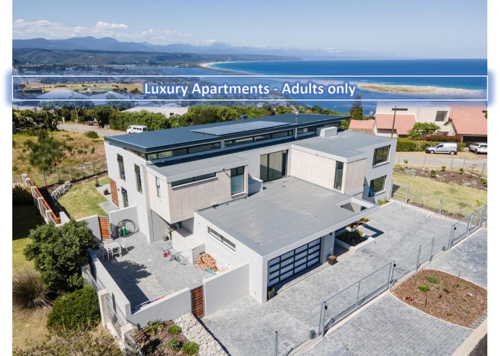 Hilltop Bayview Luxury Apartments photo 2