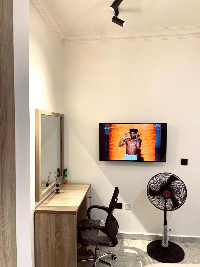 Brown Doors Apartment Wuse Abuja photo 4