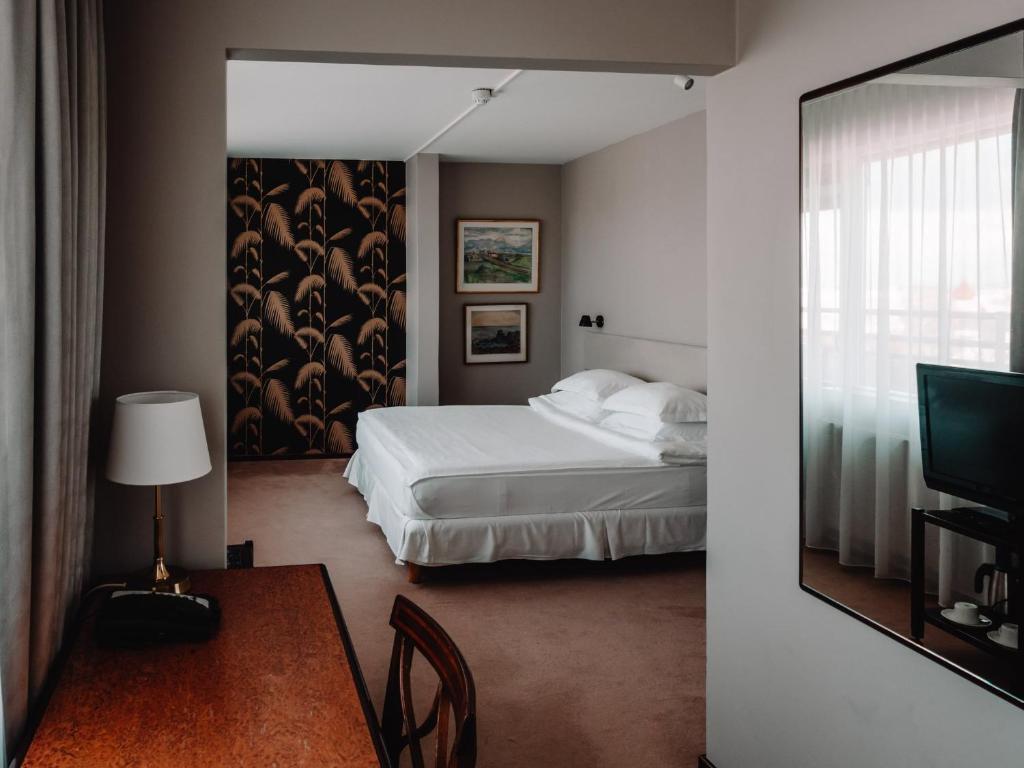 Hotel Holt - The Art Hotel photo 3