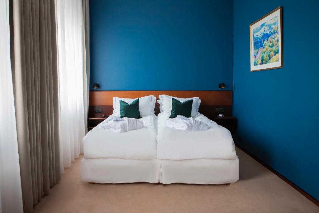 Hotel Holt - The Art Hotel photo 2
