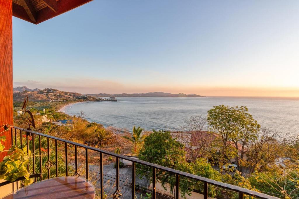 Luxury Flamingo villa with outdoor bar - pool and magnificent views photo 2