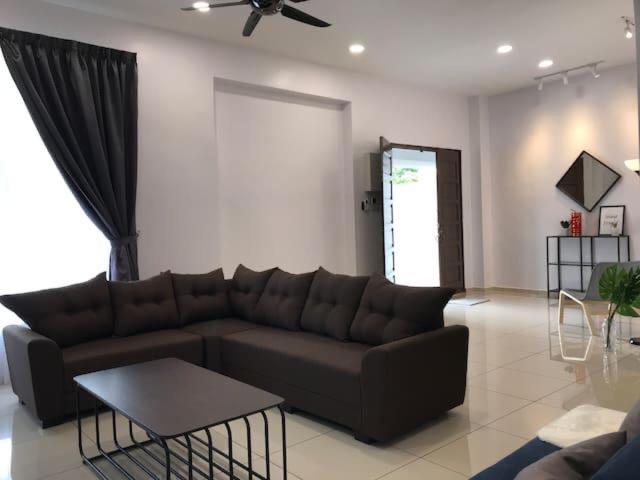 G-Homestay @ Sungai Abong Muar*10~20pax photo 3