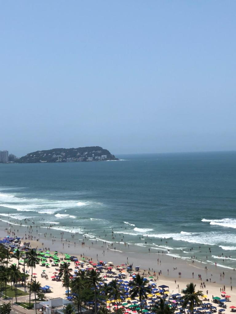 PÉ NA AREIA - SOL E MAR ENSEADA
