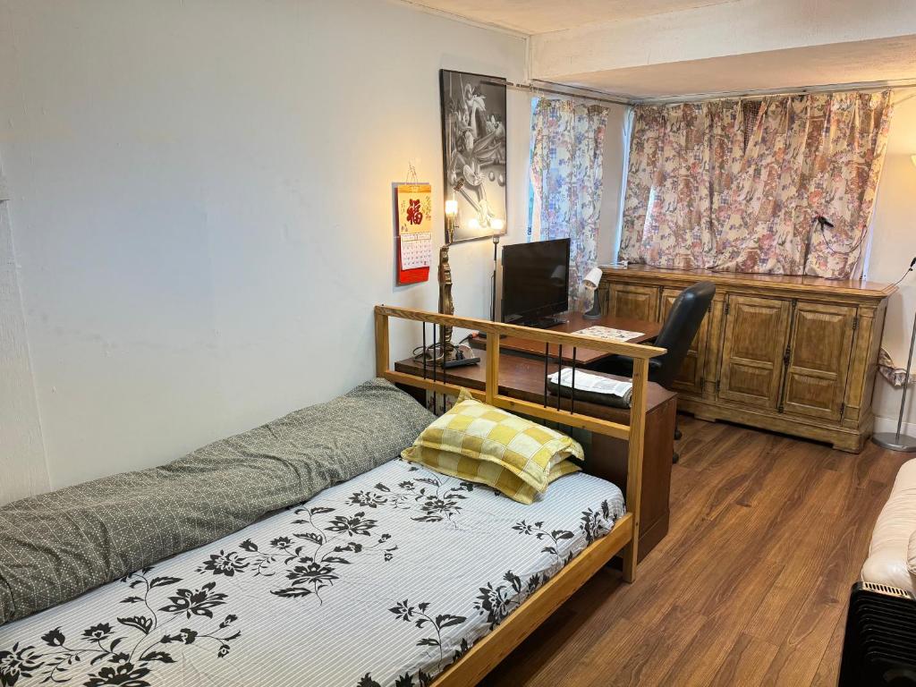 Friendly and cozy home photo 4