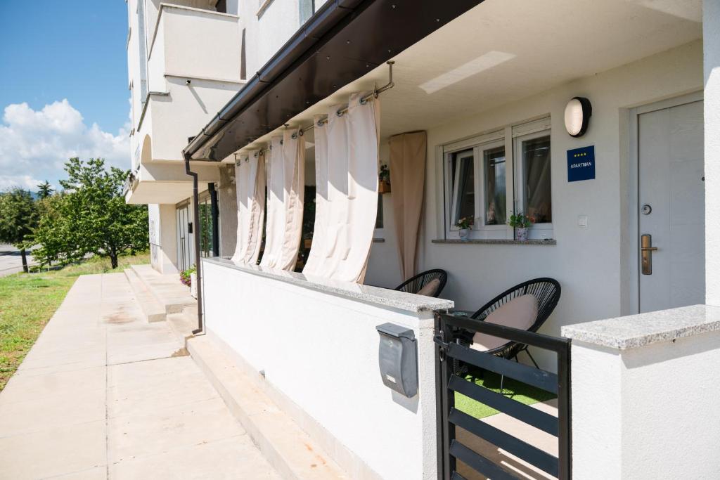 M Inn - Seaview with sunny terrace photo 3