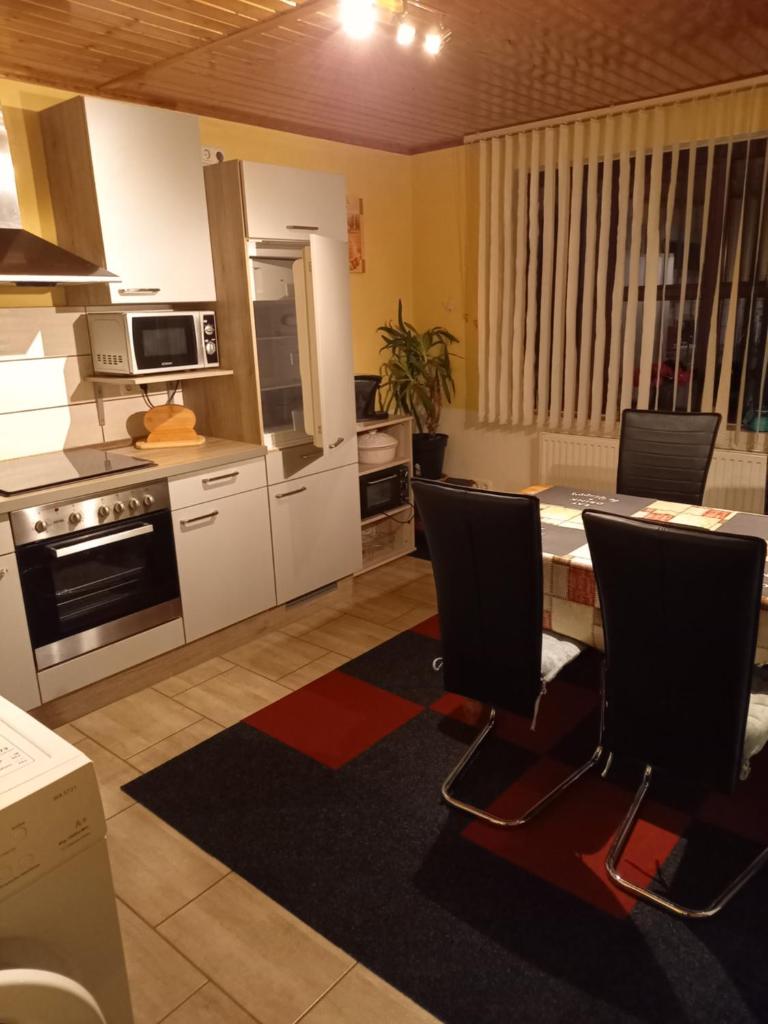 Monteur- und Ferienwohnung Waldrauschen