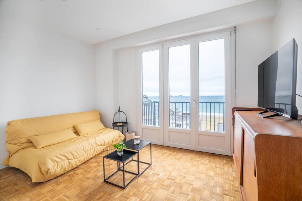 Dinard centre, studio vue mer photo 1