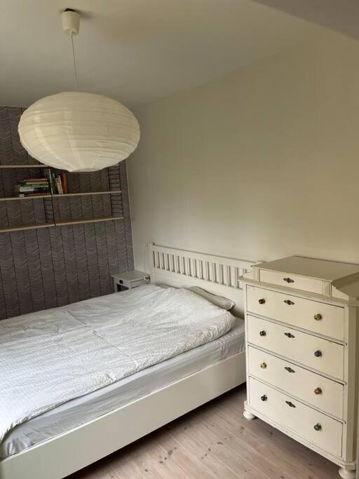 Nice two room flat 15 minutes from Stockholm C . photo 2