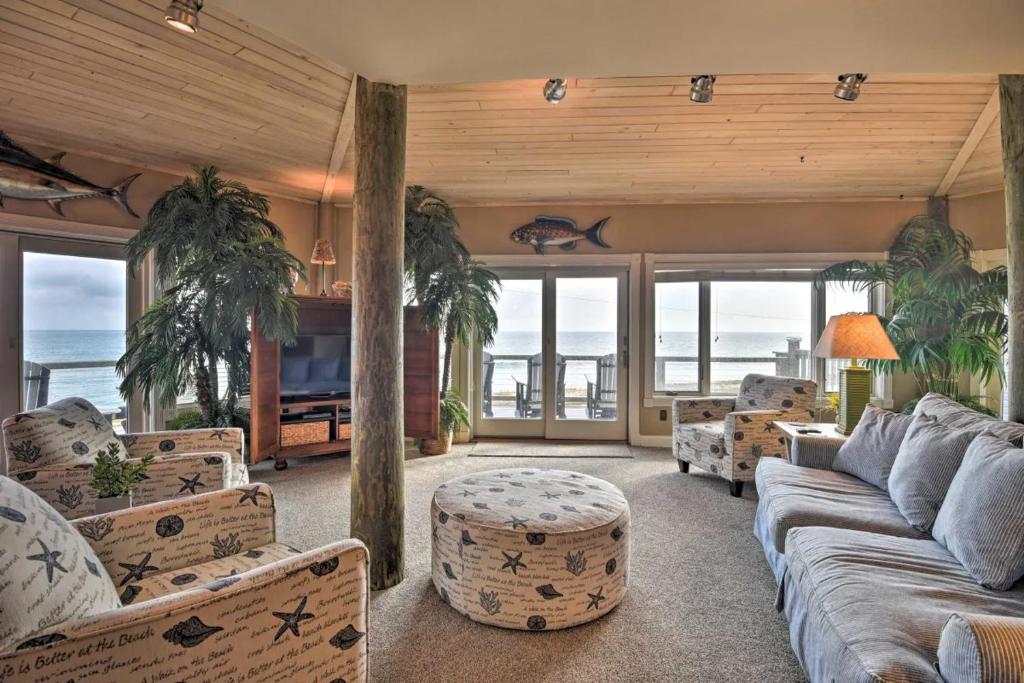 Chic Home: Ocean Views, Hot Tub & Game Room! photo 2