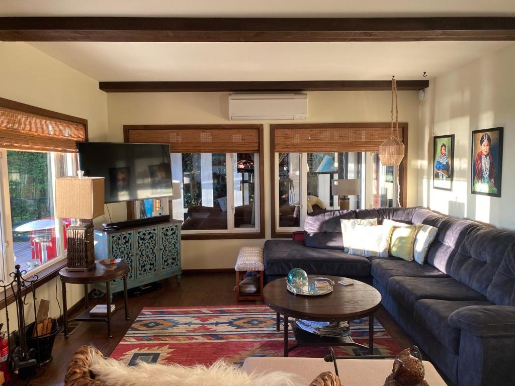 Sunset Escapes Waterfront Vacation rental photo 4