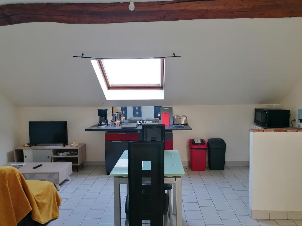 Appartement climatisé avec parking privé à Doué la fontaine photo 2