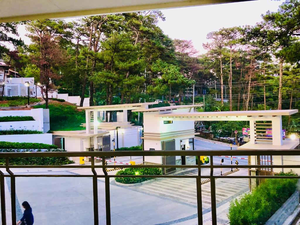 YourHomeAway,LuxFlat at BristleRidge Baguio photo 4