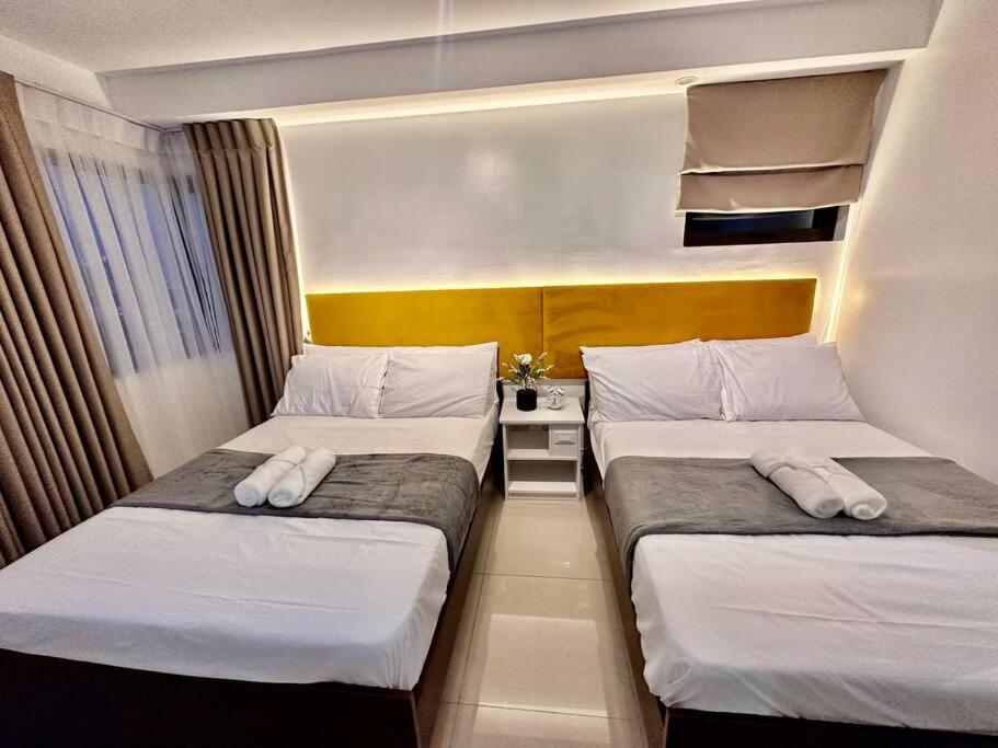 Hotel Living,The Persimmon double beds 4pax (904), Minglanilla