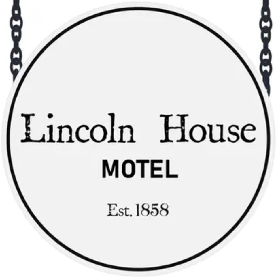 Lincoln House Motel image