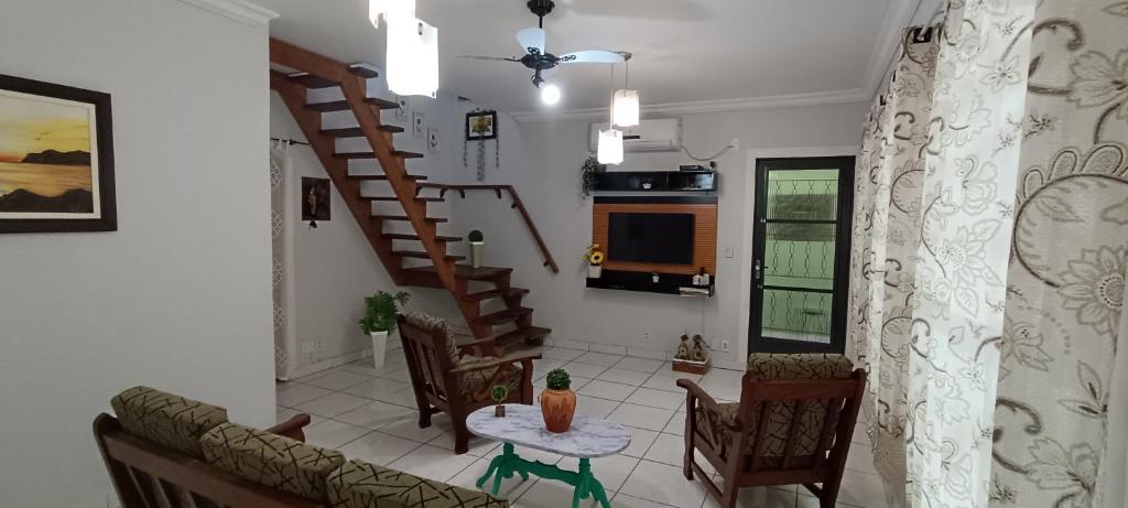 Espaço Aconchego com ar-condicionado e amplo jardim photo 1