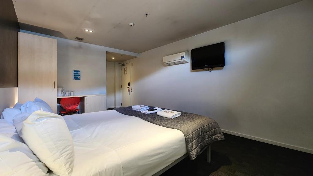 Nomads Queenstown Room Type - King Room